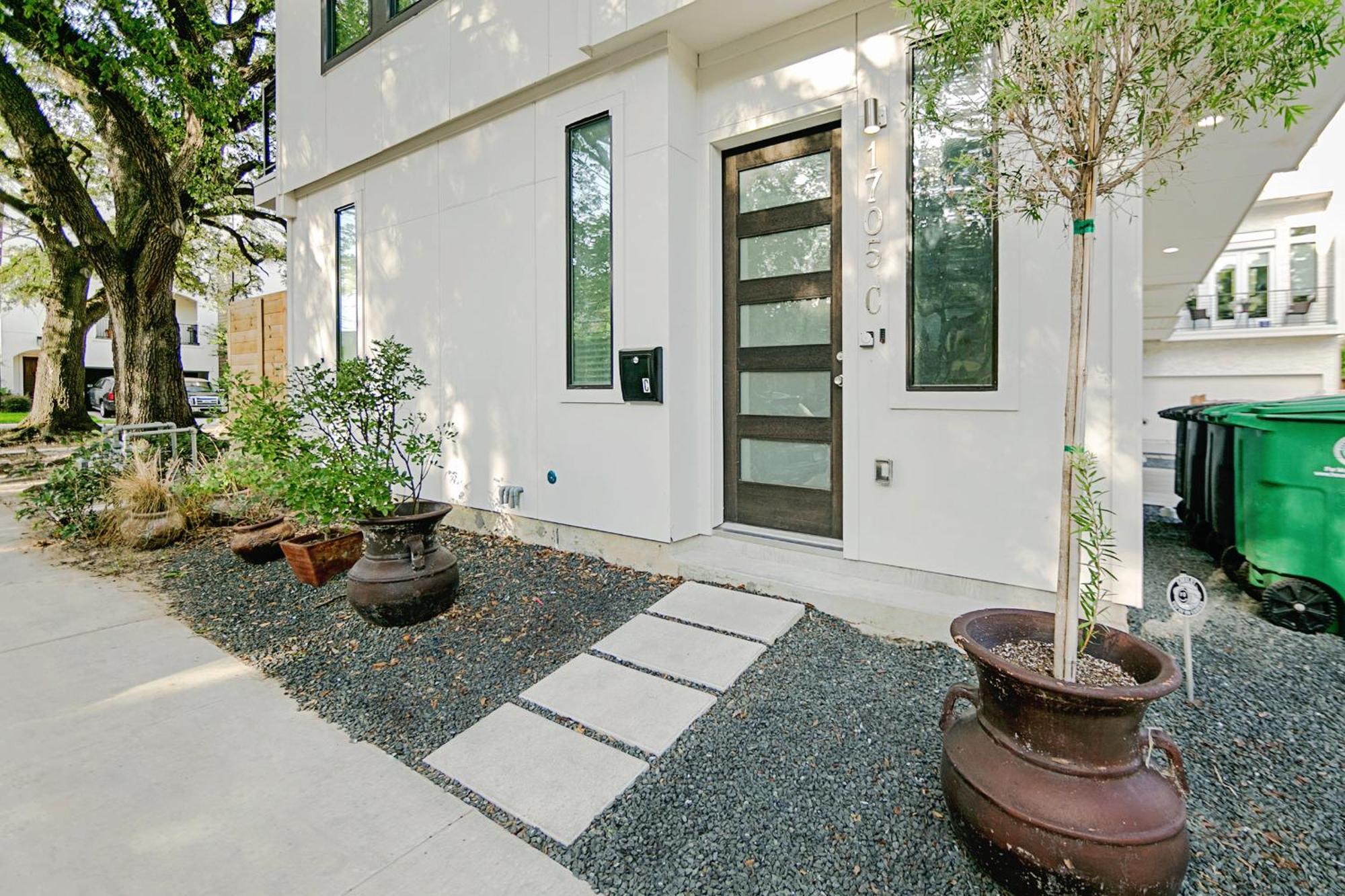 Montrose Guesthouse Suites By Dunyha Houston Exterior foto