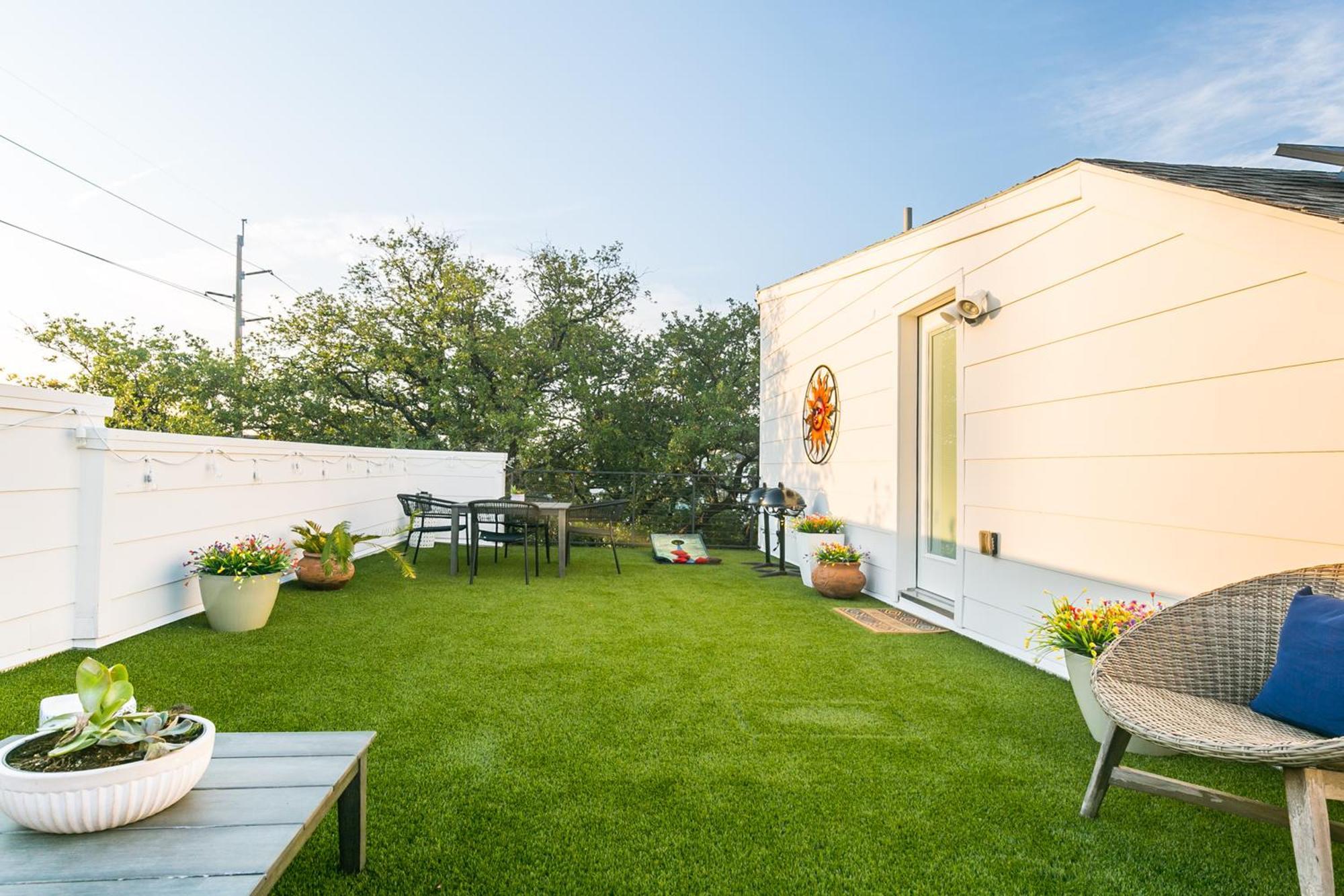 Montrose Guesthouse Suites By Dunyha Houston Exterior foto