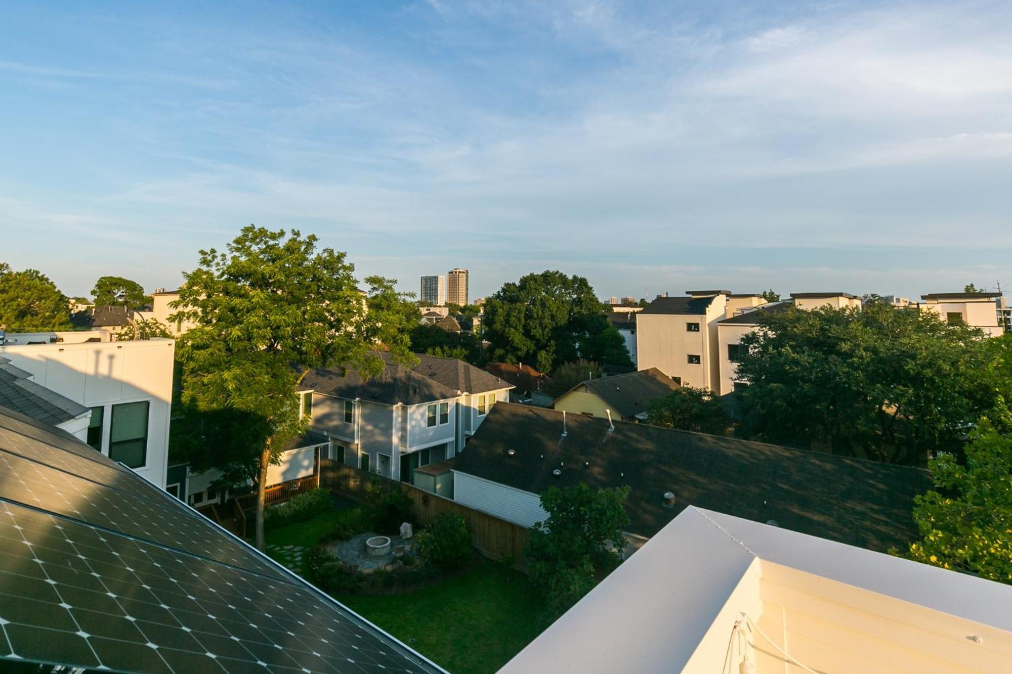 Montrose Guesthouse Suites By Dunyha Houston Exterior foto